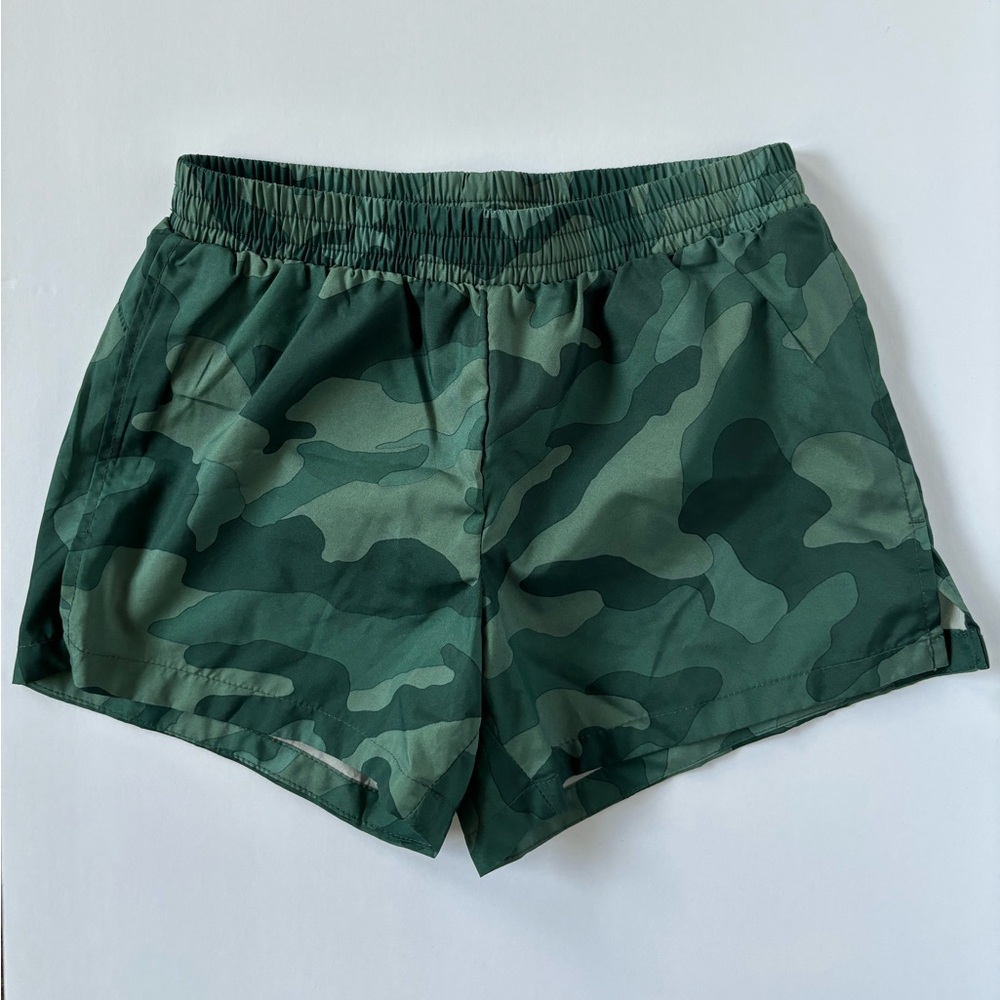 NWOT Old Navy Girls’ 14/16 Go-Dry Athletic shorts